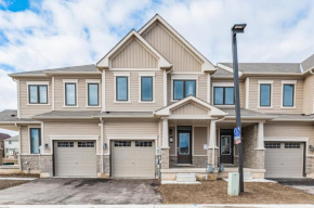 Luxury Town close to Fairview Casino in Niagra Falls